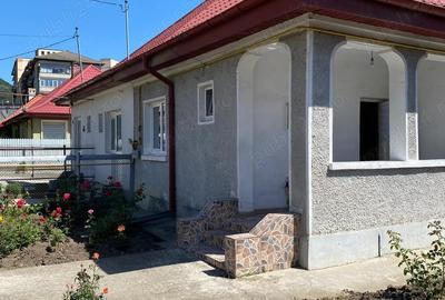 Casă cu 3 camere în Central - 2