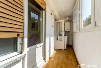 Apartament cu 3 camere decomandat în Polivalentă