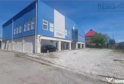 Spațiu comercial, de 1,400 mp, în Sud - 10