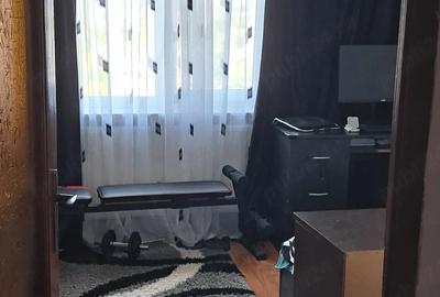 Apartament cu 3 camere decomandat în 1 Mai - 4