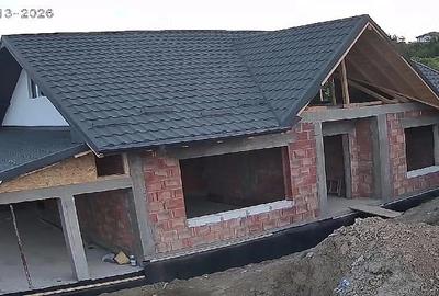 Casă cu Teren 450 Mp în Central