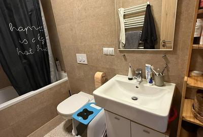 Apartament cu 2 camere decomandat în Tractorul - 2