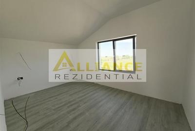 Casă cu 4 camere cu Teren 300 Mp în Berceni