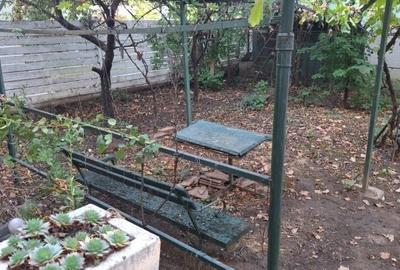 Casă cu 4 camere decomandat în Central