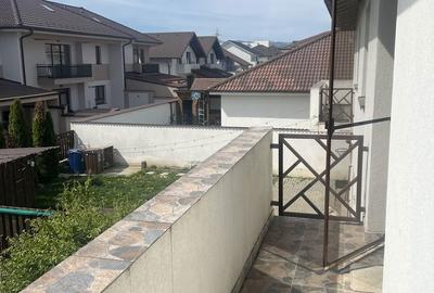 Casă cu 4 camere cu Teren 263 Mp în Central - 2