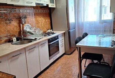 Apartament cu 3 camere decomandat în Central - 2