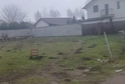 Teren de 1000 mp, în Vânători