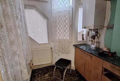 Apartament cu 2 camere decomandat în Piața Centrală