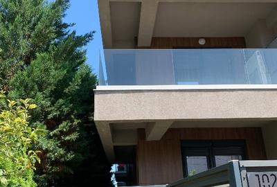 Apartament cu 2 camere decomandat, mobilat în Pajura