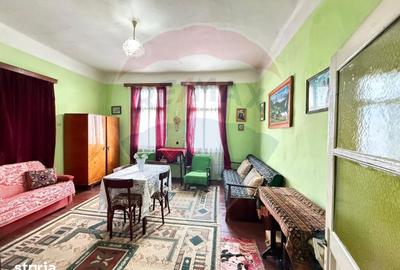 Casă cu 4 camere cu Teren 250 Mp în Central - 10