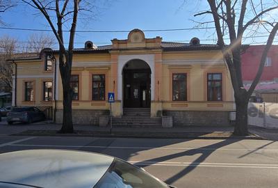 Casă cu 11 camere cu Canalizare în Ultracentral - 49