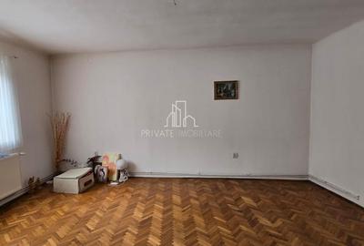 Casă individuală cu 6 camere cu Teren 514 Mp în Central - 2