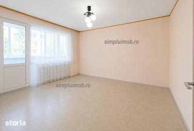 Apartament cu 3 camere decomandat în Ozana