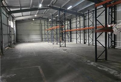 Spațiu industrial, de 600 mp, în Periferie
