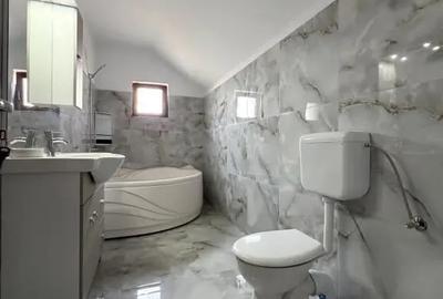 Casă cu 5 camere cu Teren 380 Mp în Chișoda