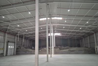 Spațiu comercial, de 1,000 mp, în Central