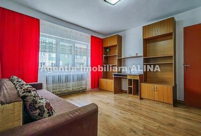 Garsonieră decomandată în Micro 15