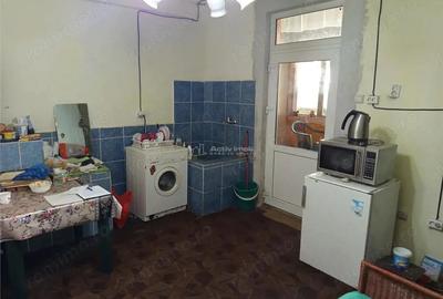 Casă cu 4 camere cu Teren 160 Mp în Anina - 10