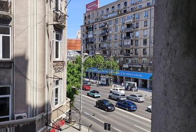 Apartament cu 4 camere circular în P-ța Romană