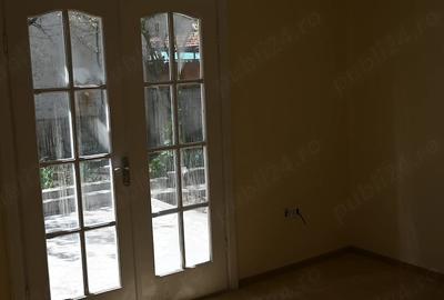 Casă cu 5 camere cu Teren 500 Mp în Central - 3