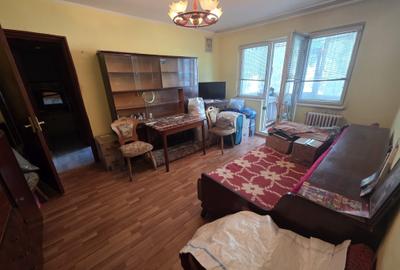 Apartament cu 3 camere în Alexandru cel Bun