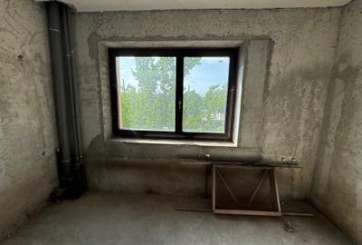 Casă cu 11 camere cu Canalizare în Brănești - 20