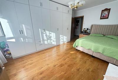 Apartament cu 2 camere decomandat, mobilat în Vasile Aaron - 3