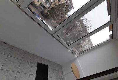 Apartament cu 3 camere decomandat în Nufărul - 5
