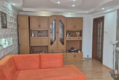 Apartament cu 2 camere decomandat în Central - 2