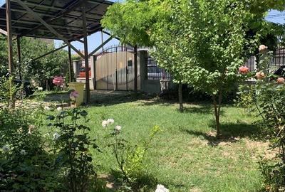 Casă cu 7 camere cu Teren 684 Mp în Km 4