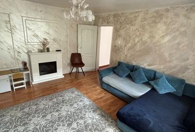 Apartament cu 3 camere semidecomandat în Central