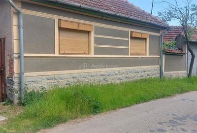 Casă cu 3 camere cu Teren 609 Mp în Uileacu de Beiuș - 4
