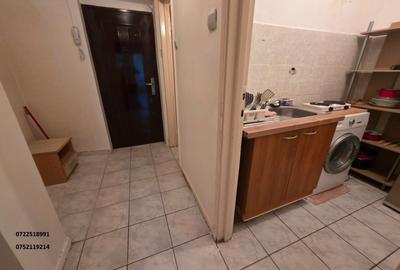Garsonieră decomandată în Titan - 4
