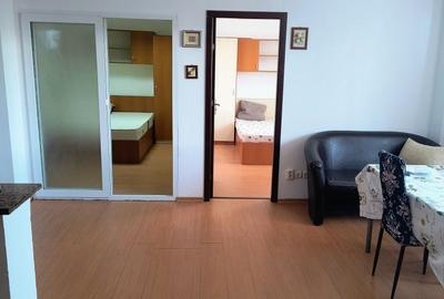 Apartament cu 3 camere în Năvodari - 2