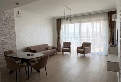Apartament cu 3 camere decomandat, mobilat în Faleza Nord