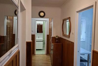Apartament cu 3 camere decomandat în George Enescu - 2