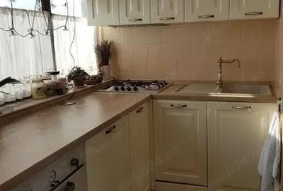 Apartament cu 4 camere în Km 4 - 10