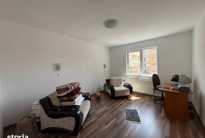 Apartament cu 2 camere decomandat în Pietroasa