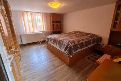 Casă cu Teren 450 Mp în Trei Stejari