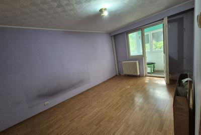 Apartament cu 4 camere semidecomandat în Sălăjan