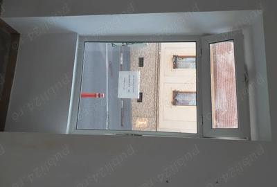 Spațiu comercial, de 20 mp, în Central - 8