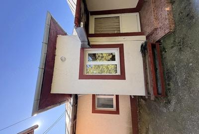Casă cu Teren 1200 Mp în Central