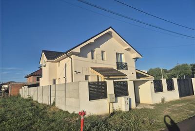 Casă individuală cu 5 camere cu Teren 501 Mp în Ghiroda