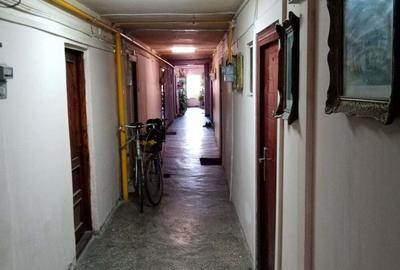 Garsonieră decomandată în Central - 9