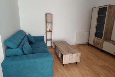 Garsonieră decomandată în Central