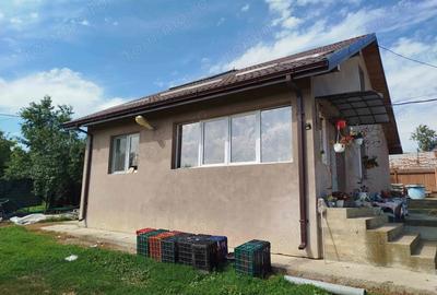 Casa ?i livada meri de vanzare - 2