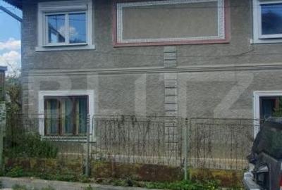 Casă cu 6 camere cu Teren 250 Mp în Central - 2