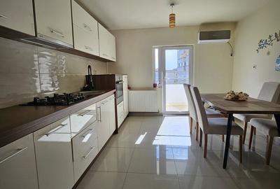 Apartament cu 3 camere decomandat în Decebal - 15