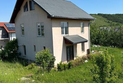 Casa recent renovata in Campenesti - 2