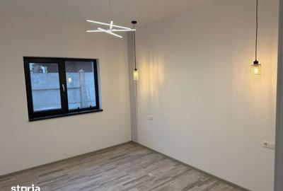 Casă cu 4 camere cu Teren 265 Mp în Malu Mare - 6